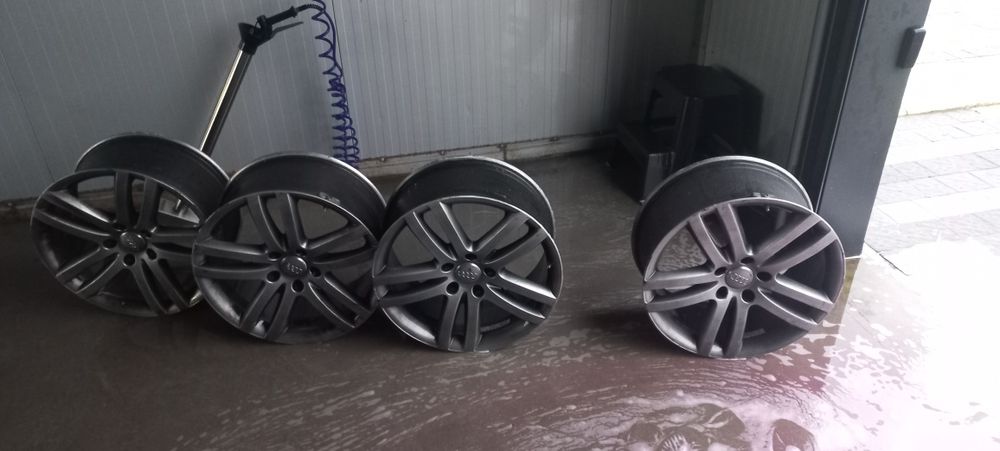 Титанові диски R20 оригінальні з ауді Q7 ціна за 1  шт.