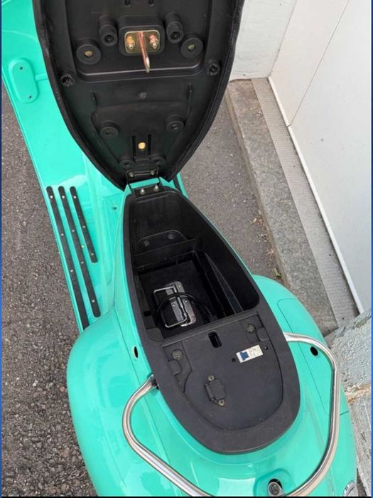 Mota Elétrica estilo Vespa