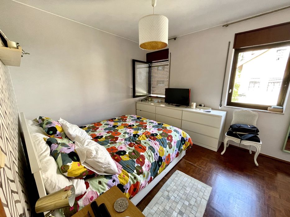 Triplex T3 para arrendamento - Praia Santo Amaro