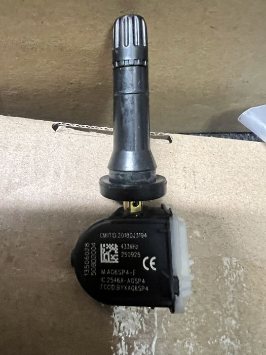 Oryginalny czujnik ciśnienia w oponach TPMS Opel / GM 13506028 (433 MHz)