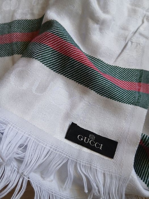 Gucci bialy duzy szalik damski