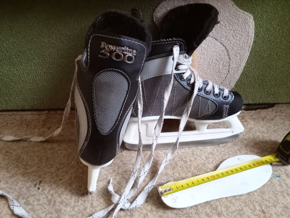 Ковзани дитячі,в гарному стані