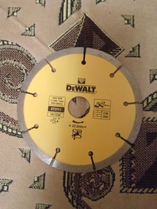 Диск алмазный DeWALT DT3711