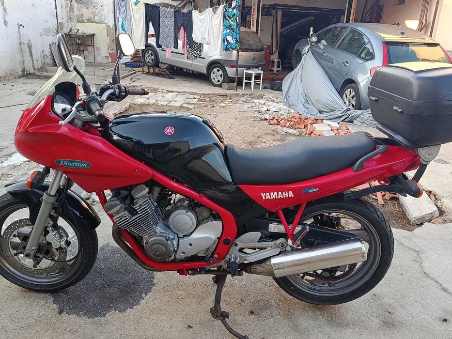 Moto YAMAHA XJ 600