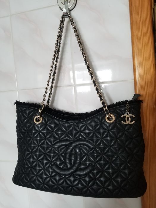 Сумка Chanel кожаная Франция