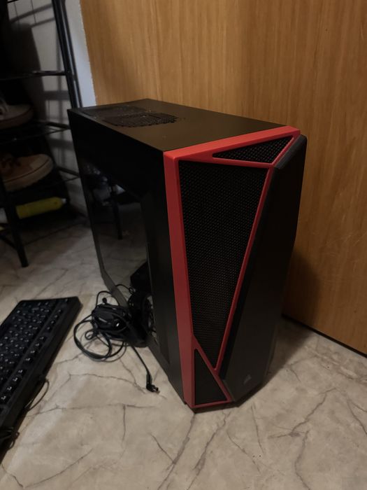 Zestaw gamingowy- komputer, monitor, myszka, klawiatura