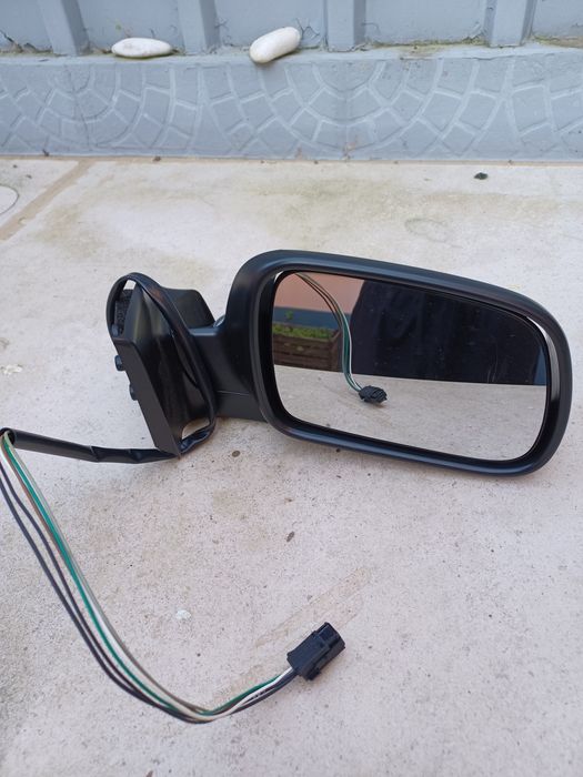 Vendo retrovisor dto 307