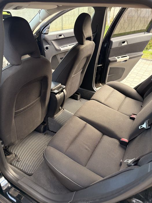 Продаж Volvo v50