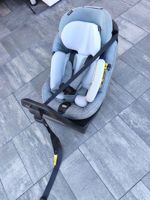 Fotelik obrotowy Maxi cosi Axissfix plus