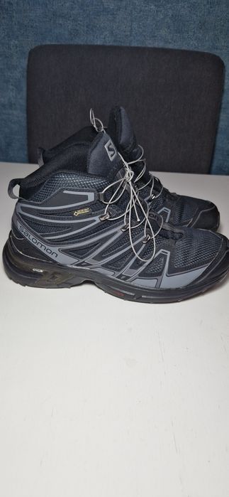 Salomon 41 1/3.        .