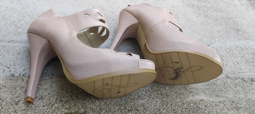 Sapatos compensados, salto alto 36 novos!