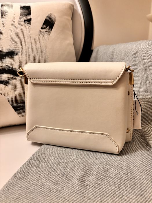 Mala nova branca com alça à tiracolo