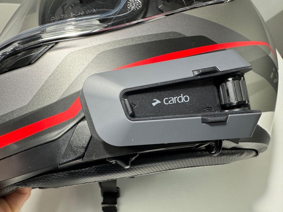 Adaptador Cardo Packtalk para capacetes HJC
