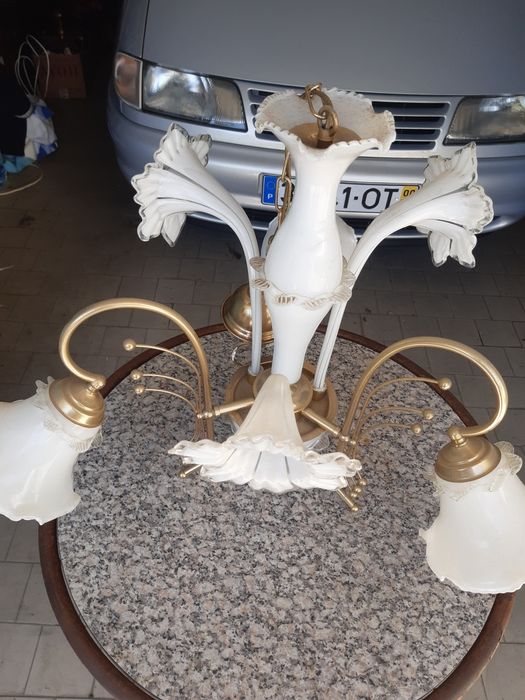 1 candeeiros de teto e 2 de parede