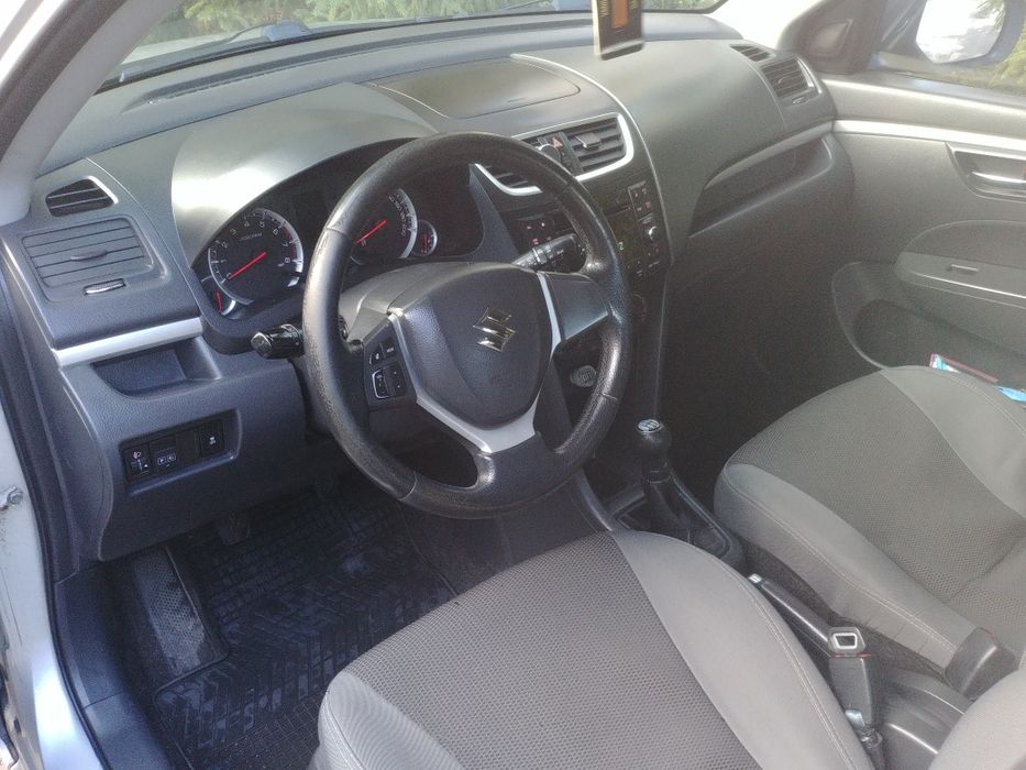 Suzuki swift 2011