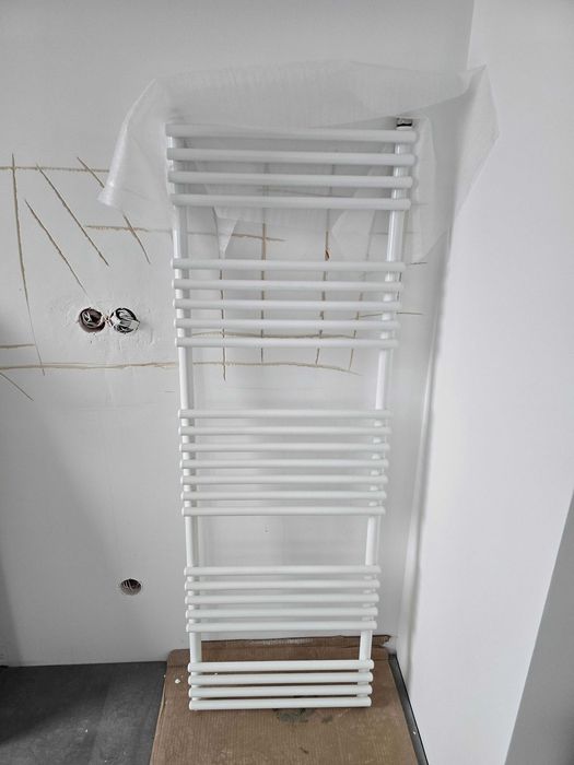 Grzejnik łazienkowy drabinkowy, kaloryfer  150x50 cm – biały, jak nowy