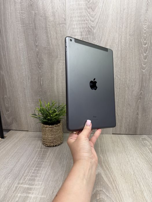iPad 7 (2019) 32 GB Wi-Fi + LTE