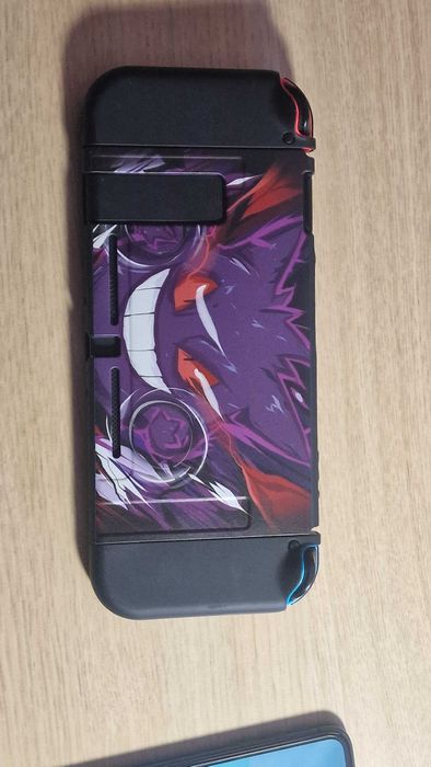 Nintendo Switch com capa personalizada