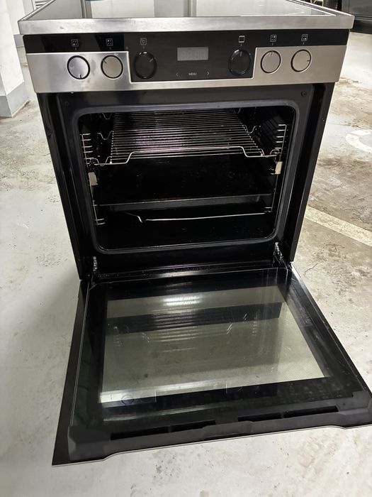 Kuchnia wolnostojąca ceramiczna Amica stan jak nowy