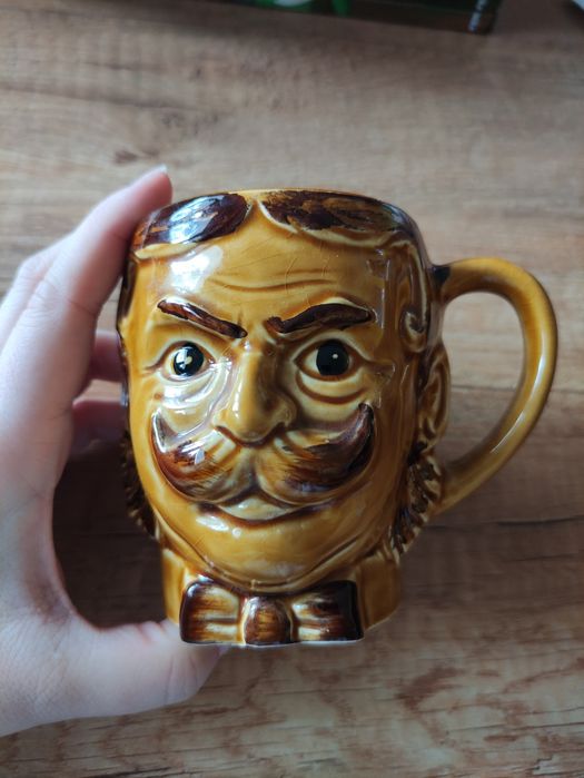 Kubek ochronny na wąsy