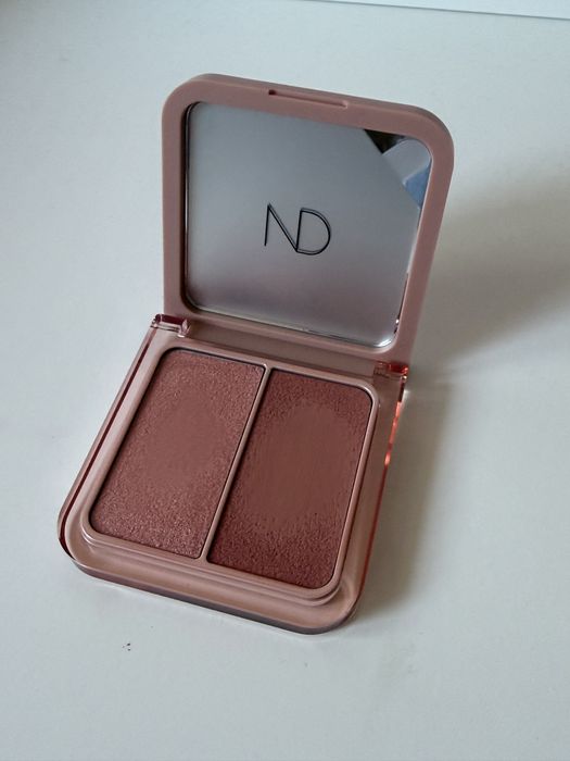 paleta do twarzy róż i rozświetlacz Hy-blush Natasha Denona