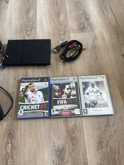 Sony PlayStation 2 Ps 2 Konsola z padem plus 3 gry i okablowanie