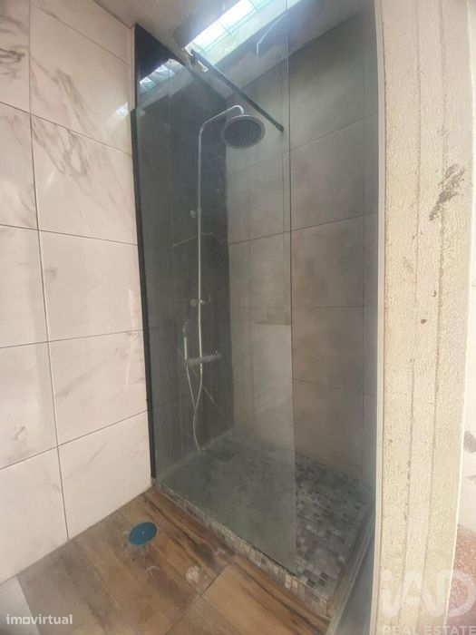 Casa / Villa T1 em Charneca de Caparica e Sobreda