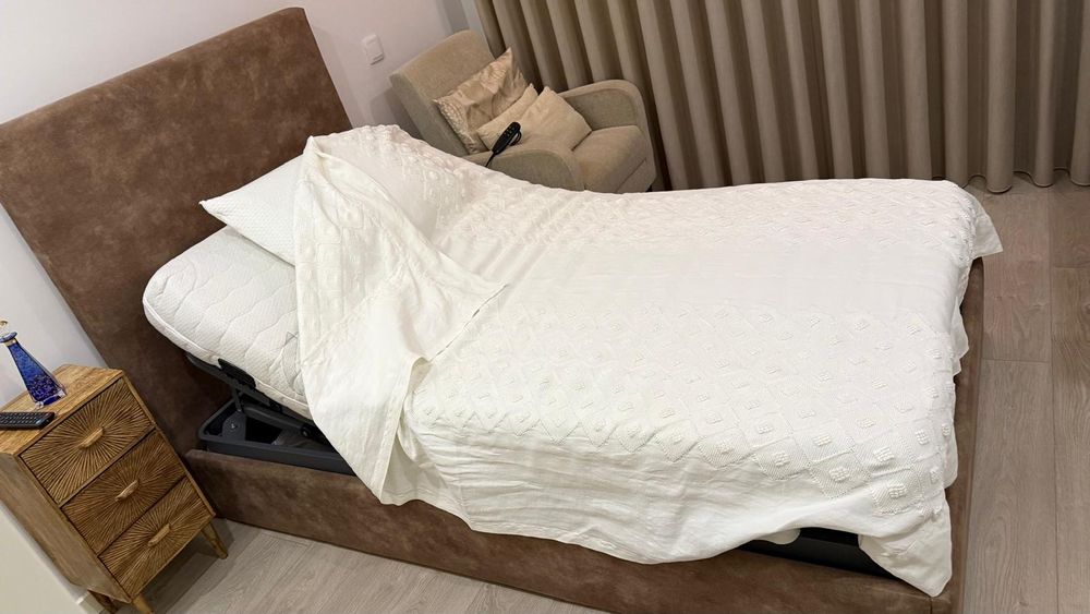 Cama Articulada como Nova