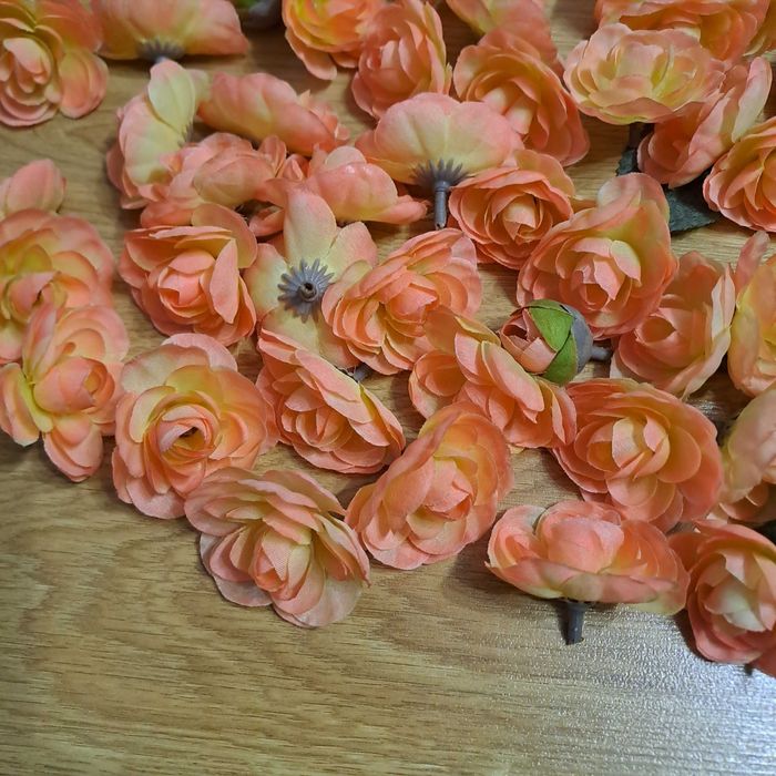 Róża / kamelia mini główka sztuczne kwiaty 63 sztuk