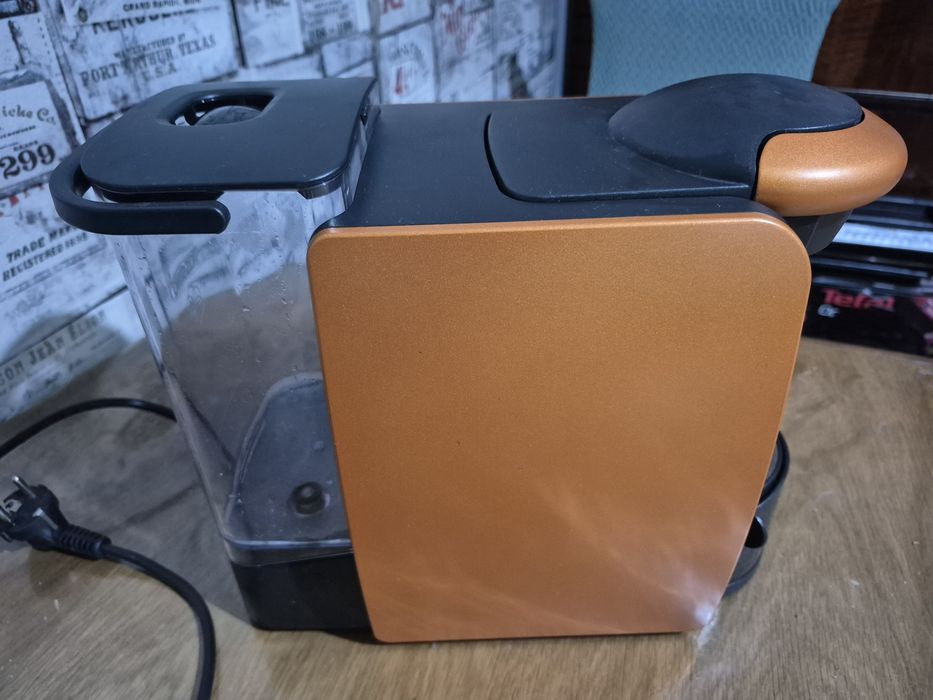 Капсульна кавоварка Bosch TASSIMO TAS 4014 EE