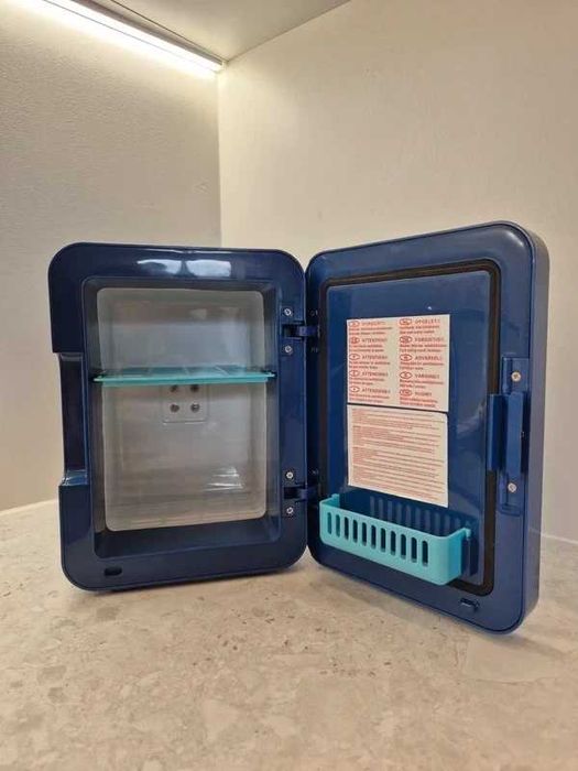 Mini lodówka Disney Stitch – na 6 puszek, nowa w pudełku