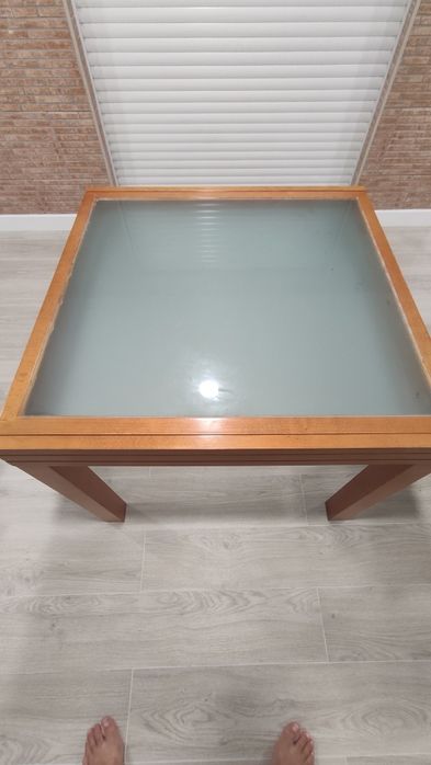 Mesa de sala de jantar usada