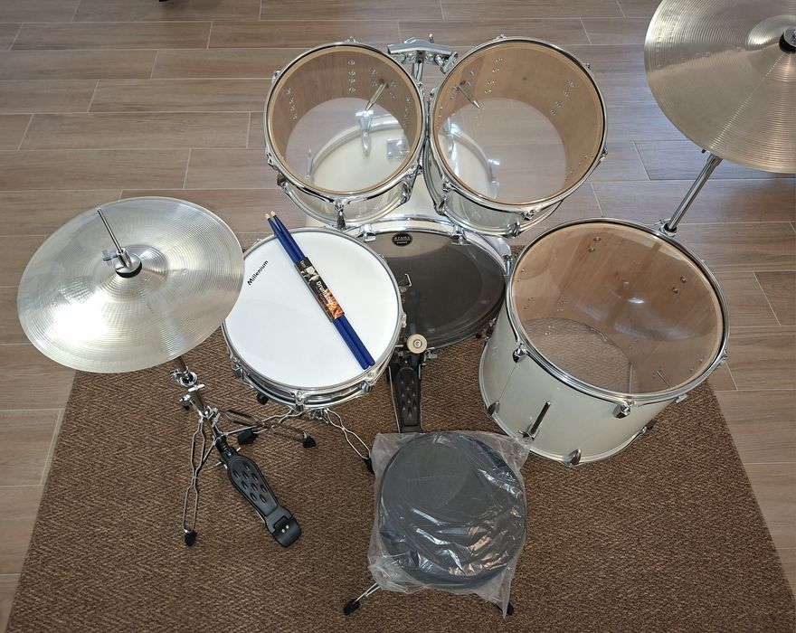 Bateria Hoshino Professional Completa Como nova