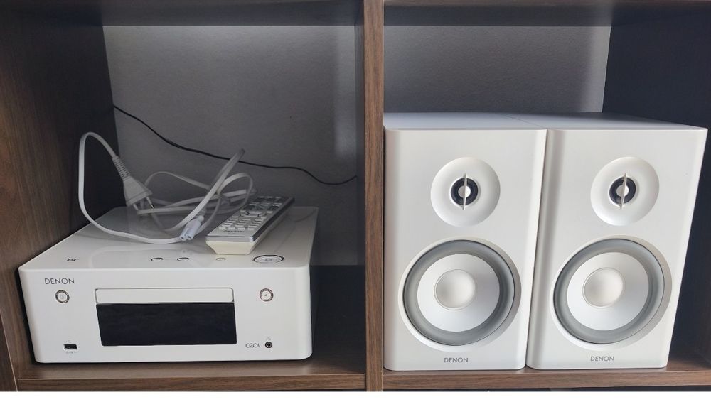 Amplituner Denon RCDN9