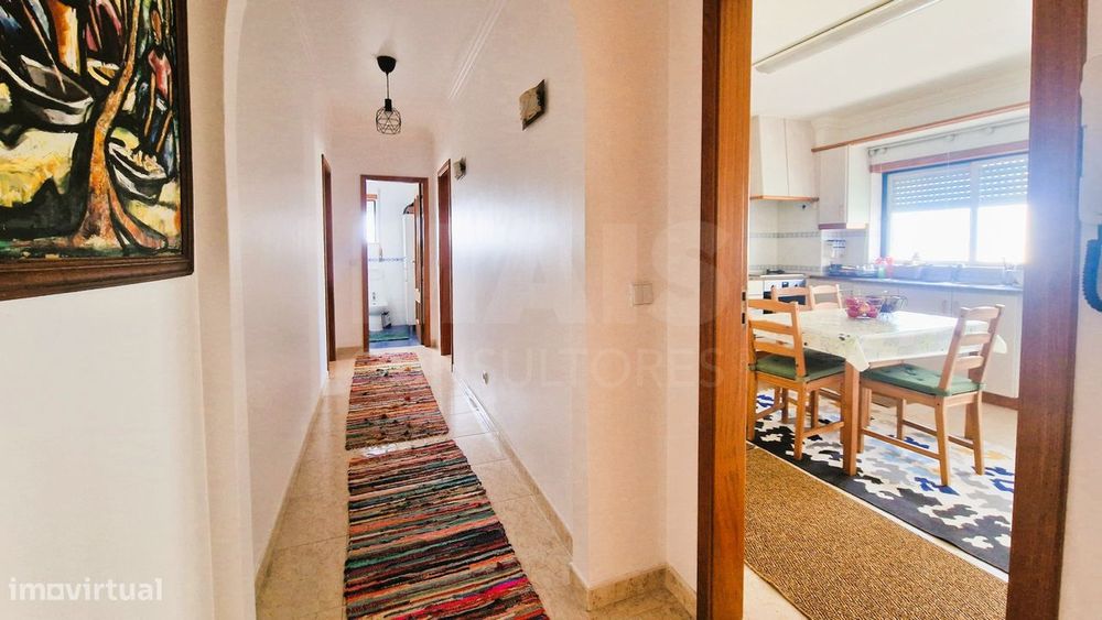 Apartamento T2, com elevador e estacionamento - Caldas da Rainha