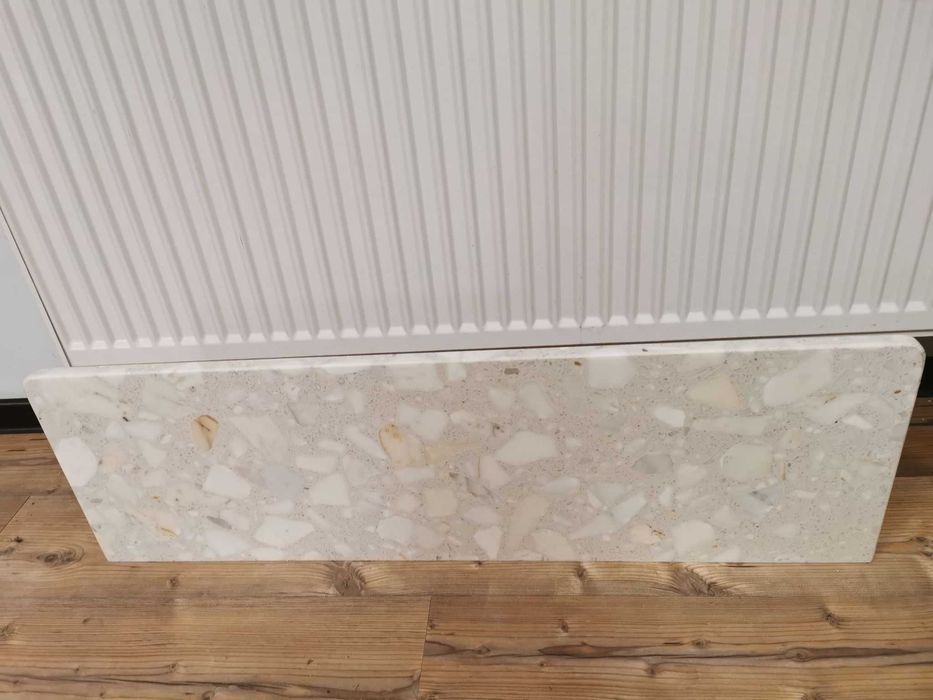 CALACATA 2cm - parapet z konglomeratu 970X300mm MADRAPERŁA MEDOS dom