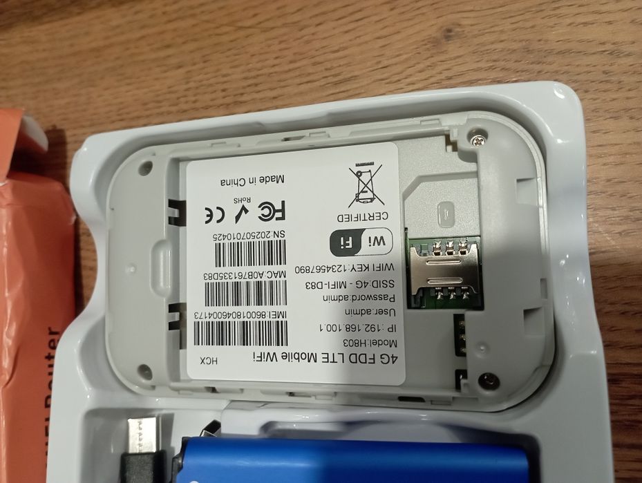 Продам потужний 4g модем-роутер під сім-карту