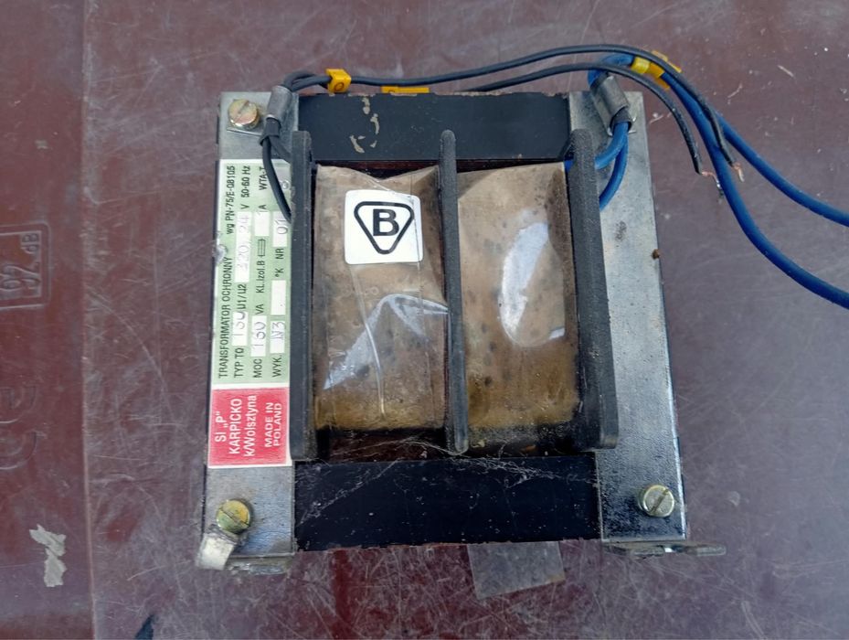 Autotransformator  1500 VA , 220/110 V