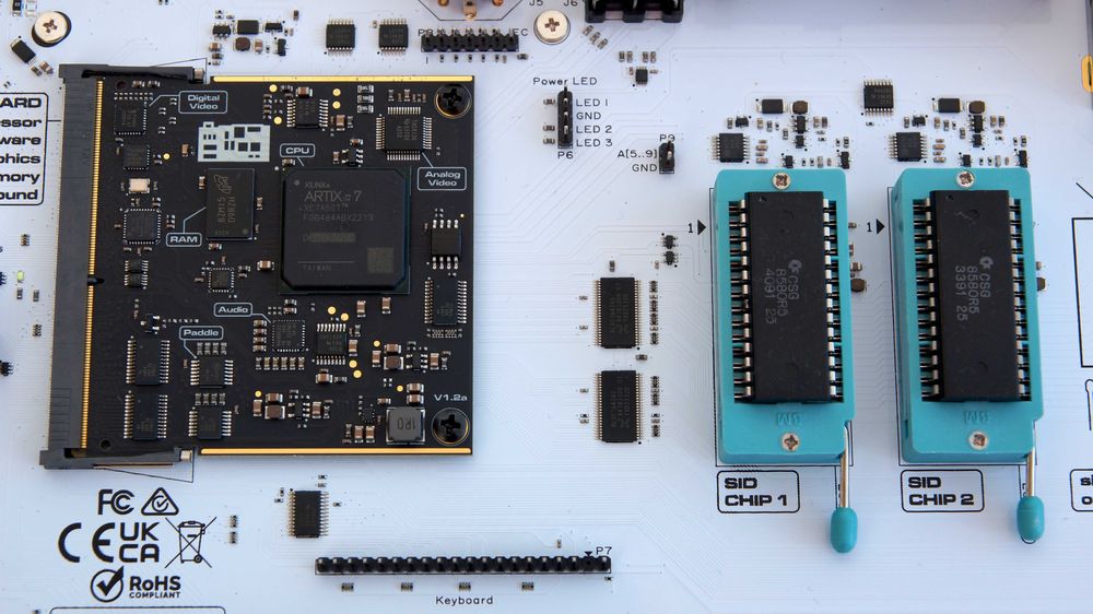 C64 Ultimate Starlight Edition 2x SID 8580R5 od ręki LED FPGA