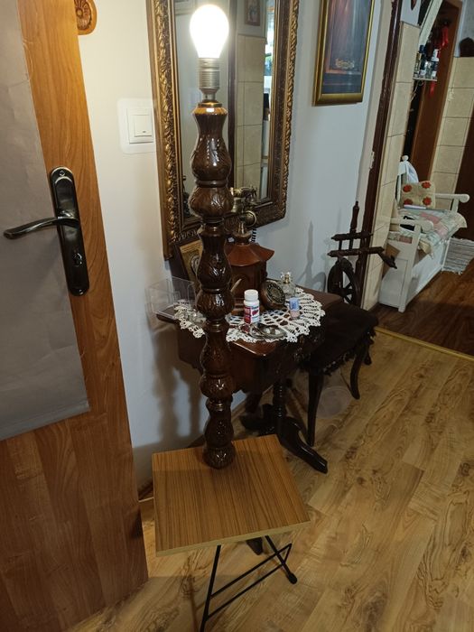 Lampa stojąca PRL w dobrym stanie