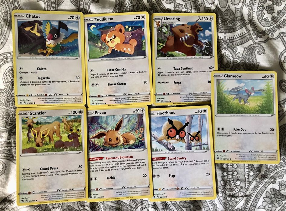 Várias cartas Pokemon
