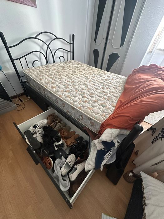 Vendo cama de casal de ferro