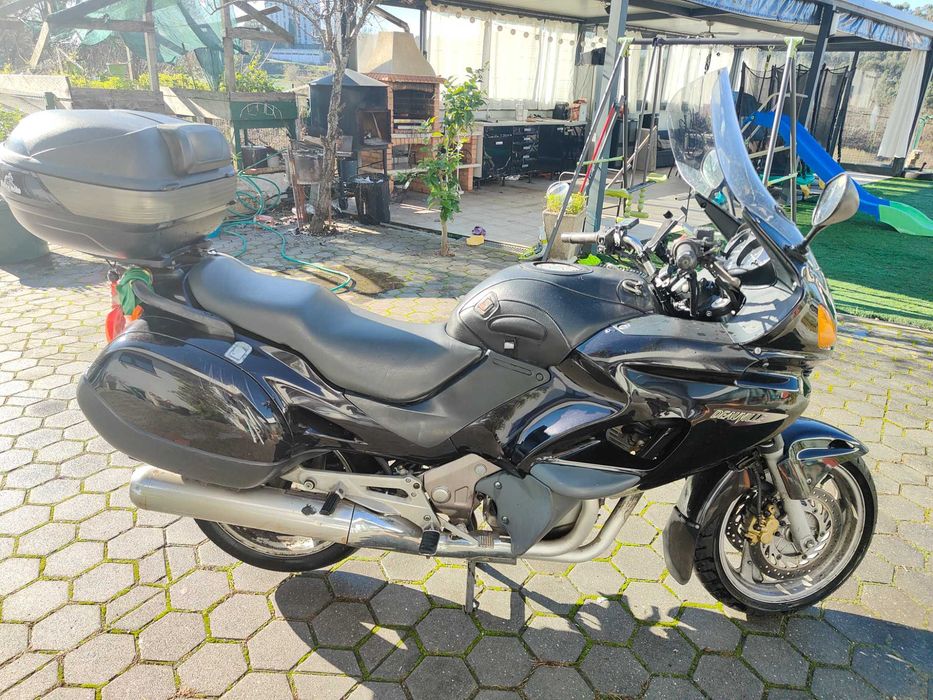 Moto Honda Deauville 650