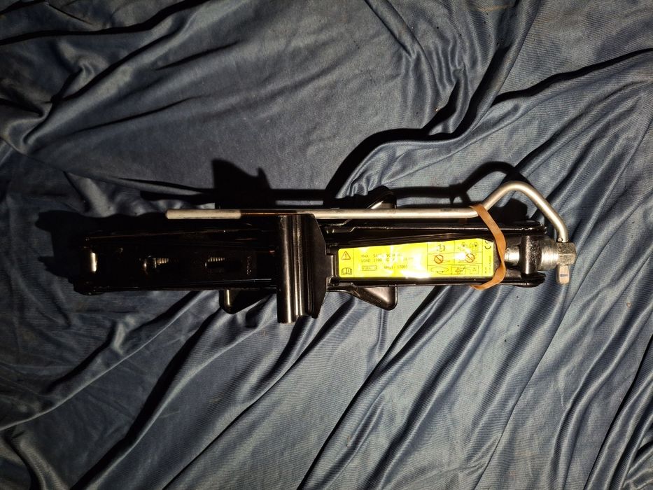 Домкрат ромбовидний оригінал Ford (FoMoCo) 1100 кг