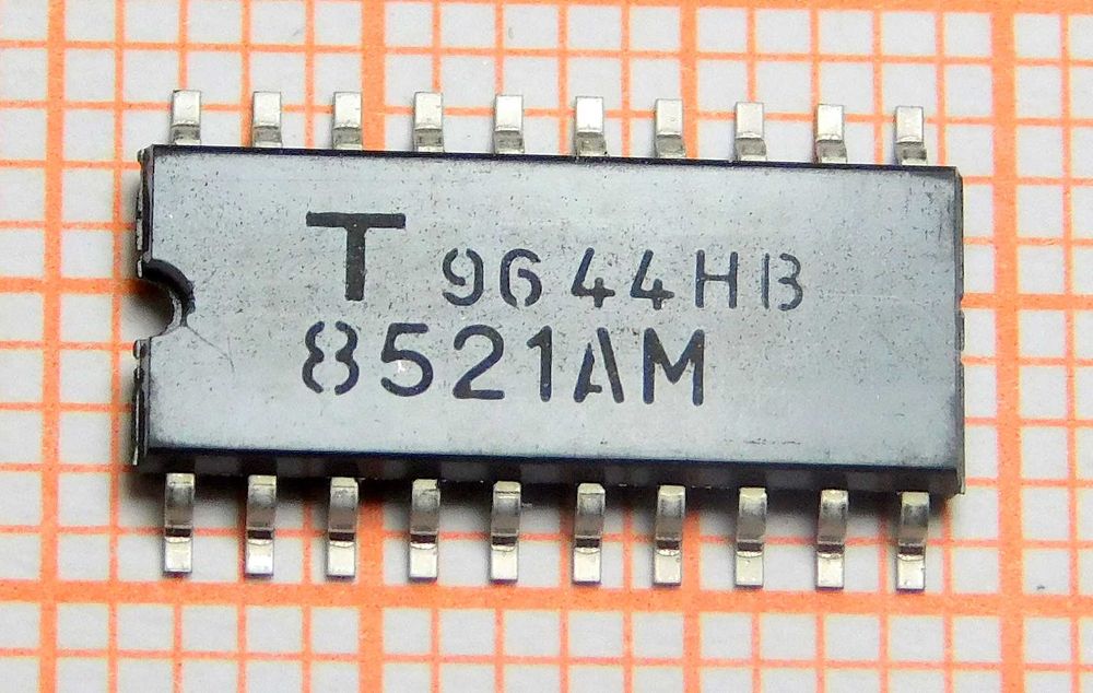 Układ 8521AM interfejs peryferyjny PIA [k8]