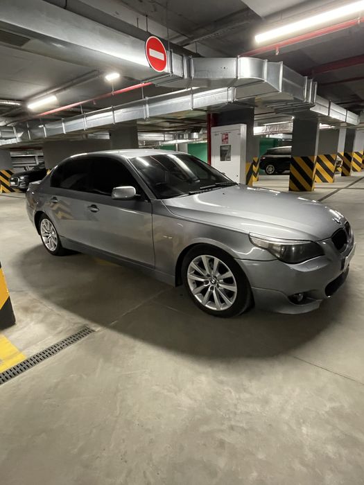 Продам бмв е60 біле лед світло шо туманки шо фари електор шторка