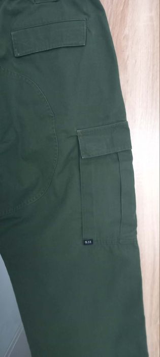 Ciemnozielone spodnie cargo,5.11 Tactical,r.L