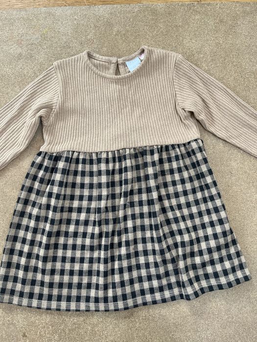 Zara sukienka 104 w kratę beżowa / brązowa
