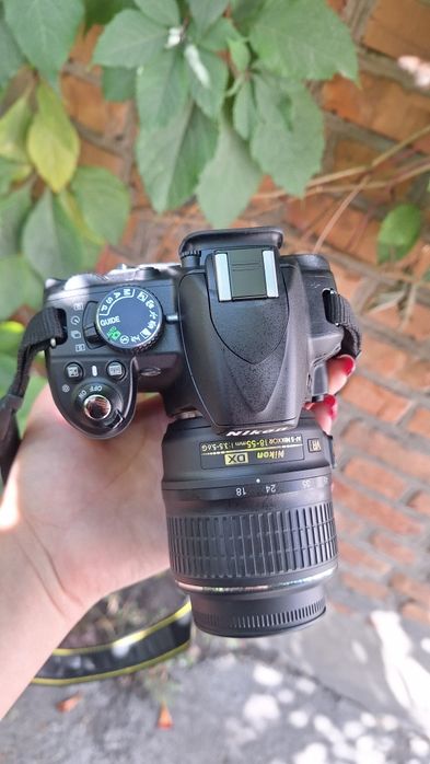 Дзеркальна фотокамера Nikon D3100