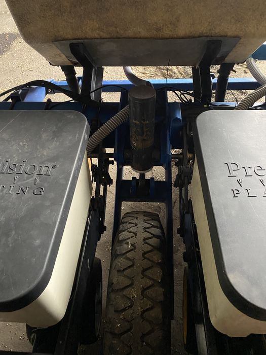 Kinze 2000 Precision Planting vSet 2